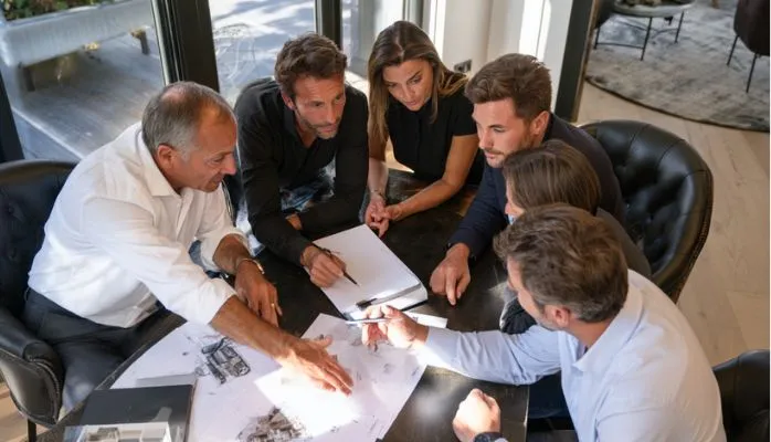 Créer une SCI familiale : bonne ou mauvaise idée pour gérer et transmettre un patrimoine immobilier ?